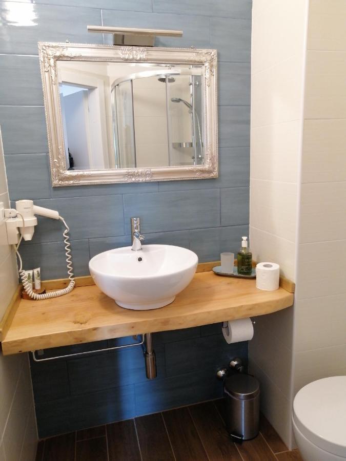 Al Rustico Hotel Torbole Sul Garda Екстериор снимка