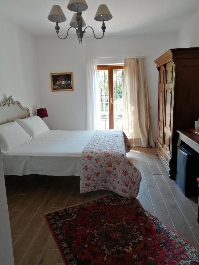 Al Rustico Hotel Torbole Sul Garda Екстериор снимка