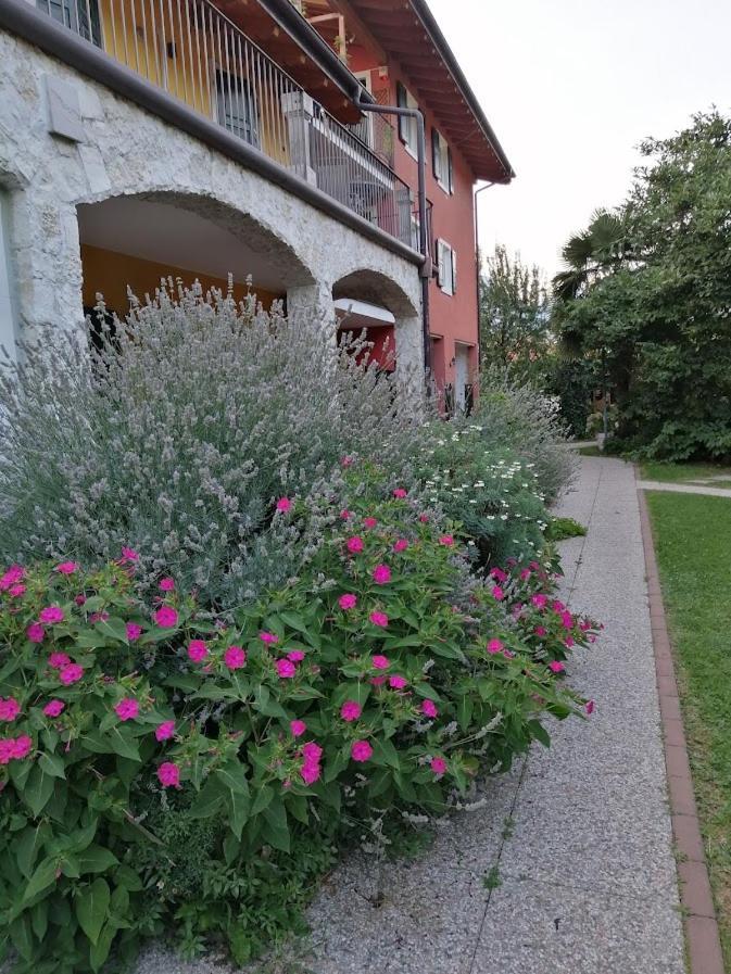 Al Rustico Hotel Torbole Sul Garda Екстериор снимка