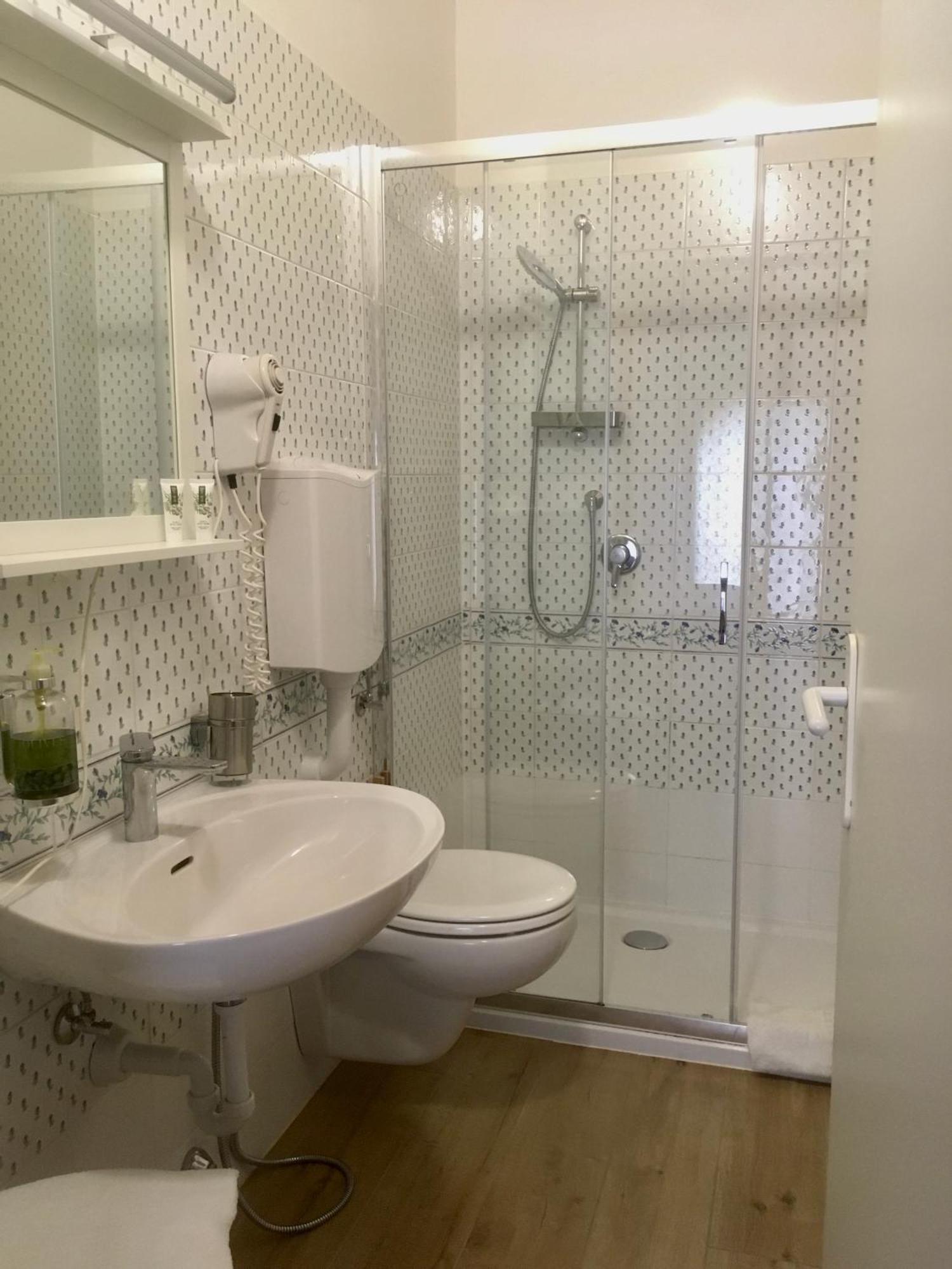Al Rustico Hotel Torbole Sul Garda Екстериор снимка