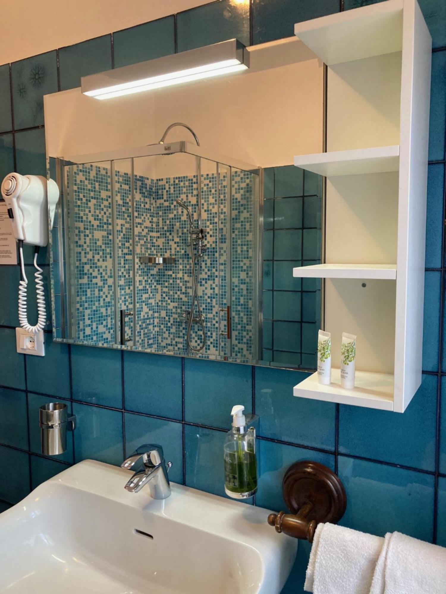 Al Rustico Hotel Torbole Sul Garda Екстериор снимка