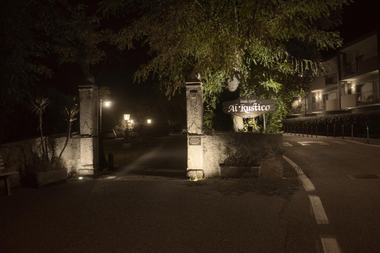 Al Rustico Hotel Torbole Sul Garda Екстериор снимка