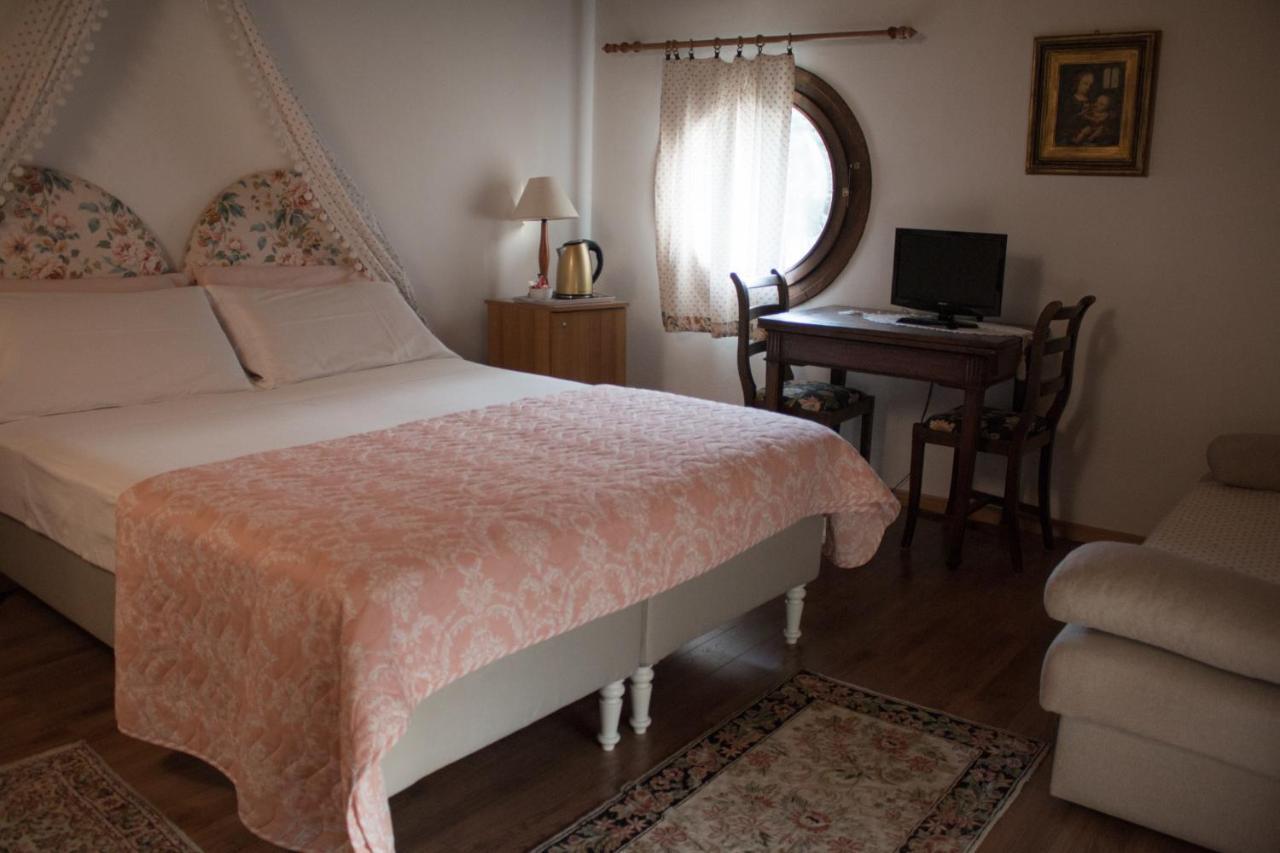 Al Rustico Hotel Torbole Sul Garda Екстериор снимка
